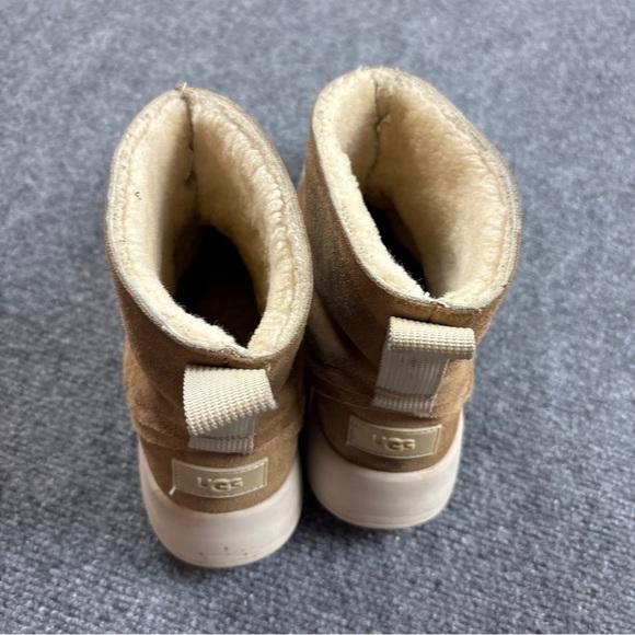 UGG Women’s Classic Boom Bootie Slip On Camel/Cream Winter Boots size: 9 - Picture 7 of 14